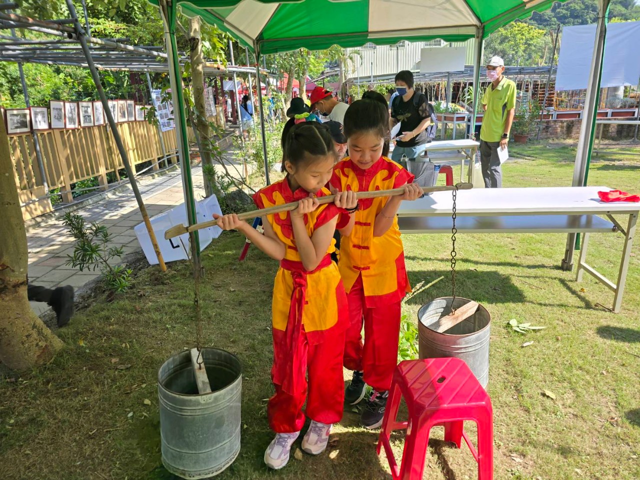 中間輪播相簿